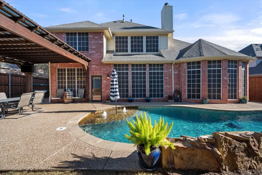 1819 Lakes Edge Boulevard, Mansfield, TX 76063 - Image #2