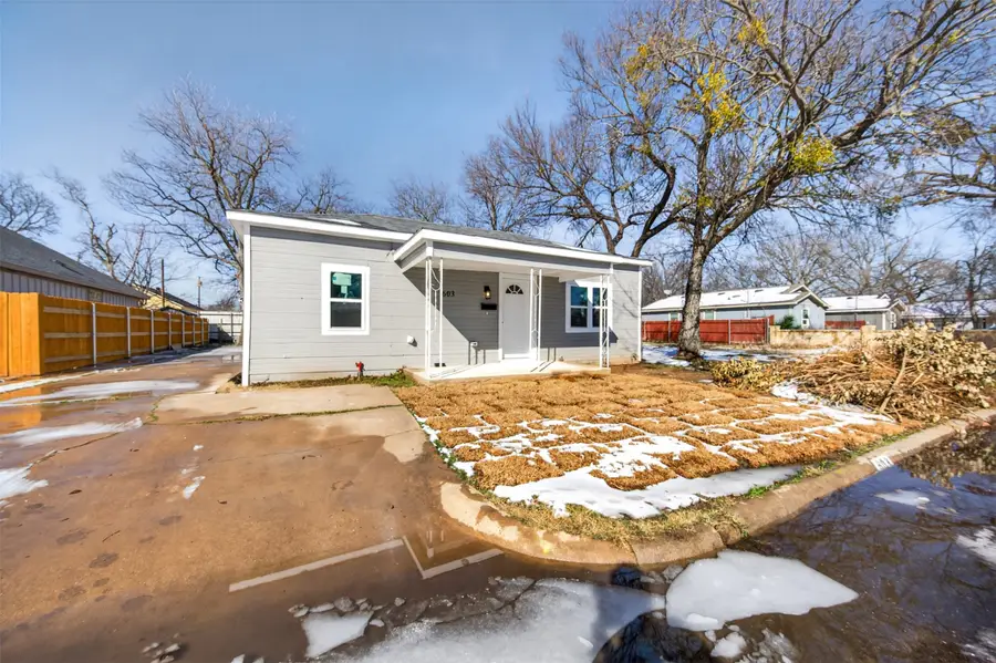 603 E Willingham Street, Cleburne, TX 76031 - Image #2