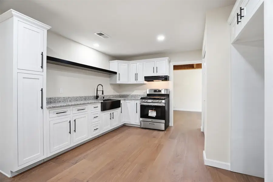 208 Shoreline Drive, Azle, TX 76020 - #2