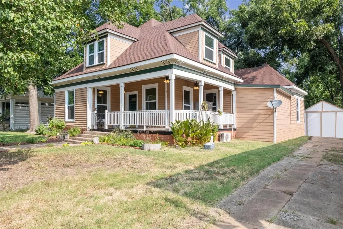 1123 W Gandy Street, Denison, TX 75020 - Image #1