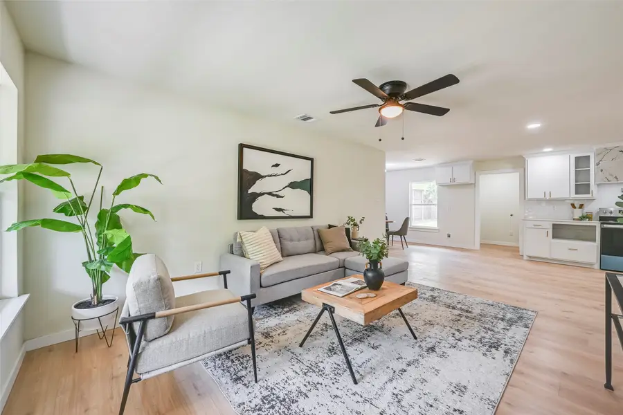 3209 Longmeade Drive, Farmers Branch, TX 75234 - #3