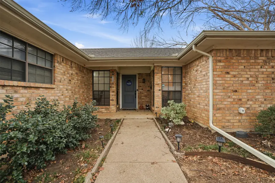 5105 Wind Rock Court, Arlington, TX 76017 - Image #3