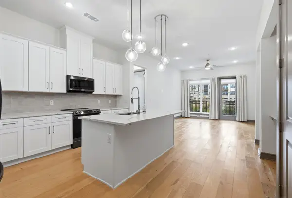 2700 Old Denton Road #1044, Carrollton, TX 75007