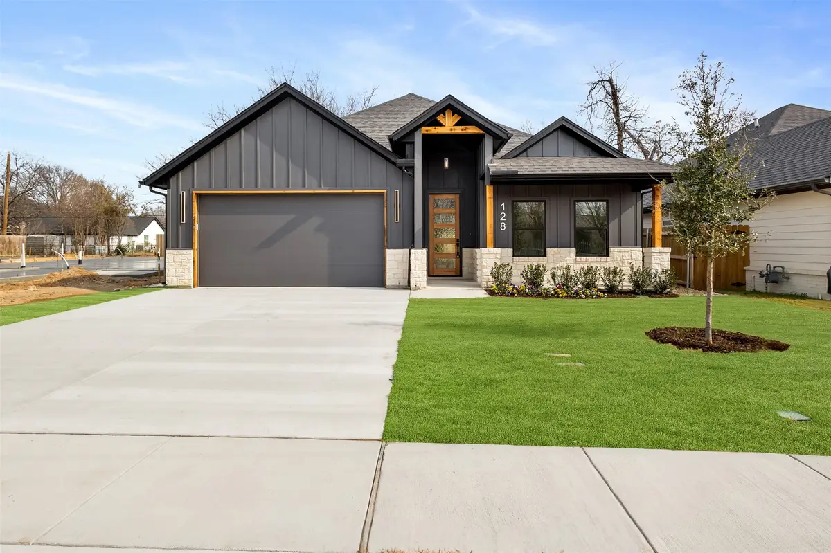 128 Cottonwood Street, Fort Worth, TX 76111 - Image #1
