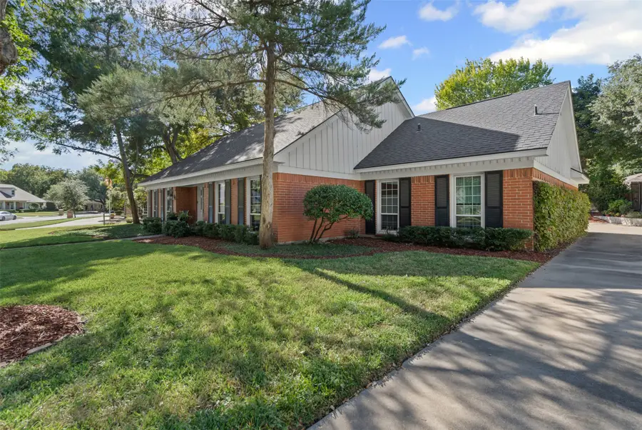 3800 Hollow Creek Road, Benbrook, TX 76116 - Image #2