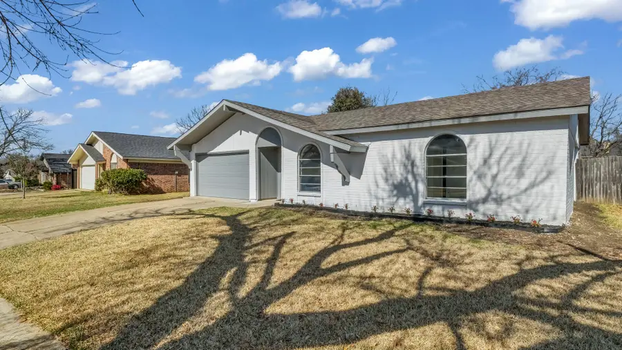 211 Pebblebrook Street, Arlington, TX 76014 - #3
