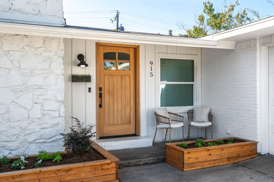 915 Waterview Circle, Richardson, TX 75080 - Image #2