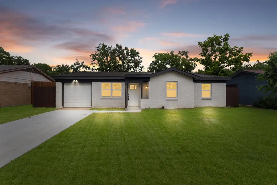 422 Sparks Street, Grand Prairie, TX 75051 - #2
