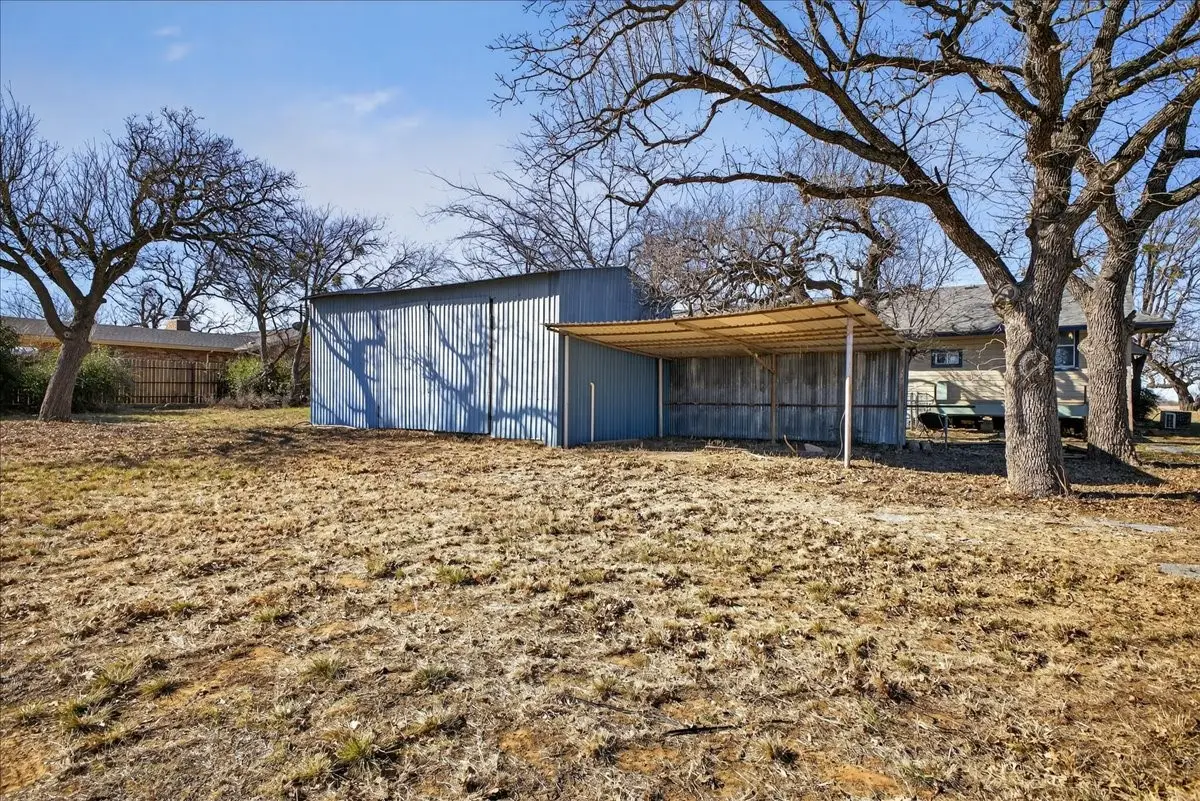 1117 W Live Oak Street, Jacksboro, TX 76458 - #1