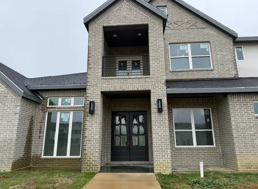 1108 Periwinkle Court, Grand Prairie, TX 75104 - Image #2