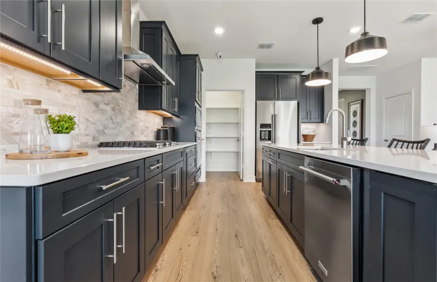 9725 Juneberry Lane, McKinney, TX 75071 - Image #3