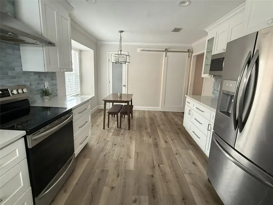 1719 Mayflower Drive, Carrollton, TX 75007 - Image #2