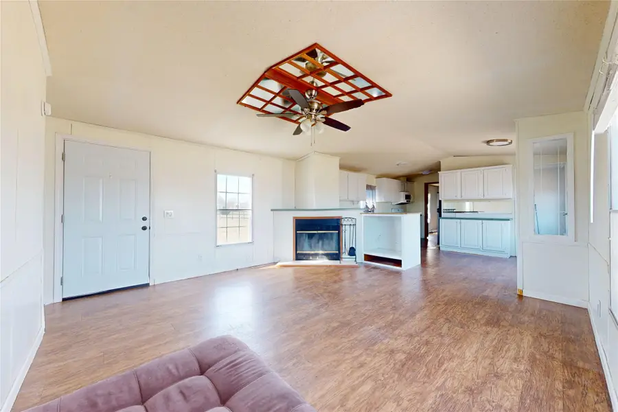 206 Creekview Meadows Court, Springtown, TX 76082 - #3