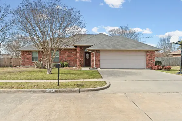 904 Roseanne Drive, Commerce, TX 75428