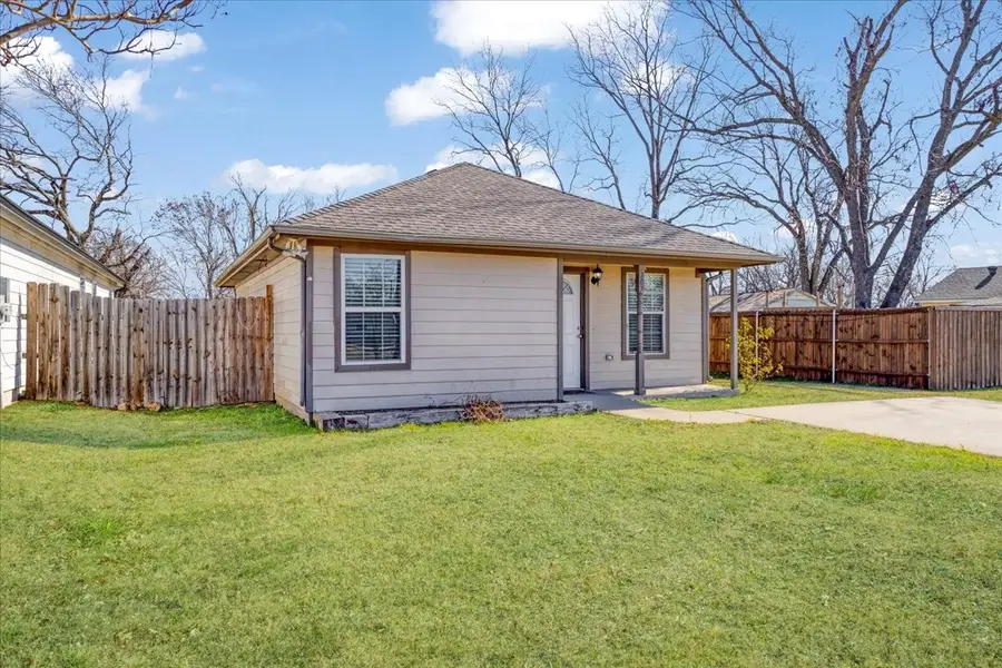 307 N Carter, Howe, TX 75459 - Image #2