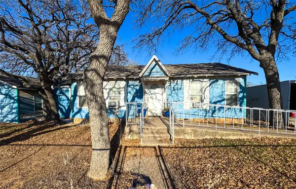 2007 Avenue E, Cisco, TX 76437