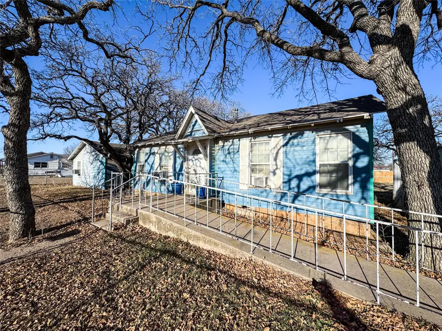 2007 Avenue E, Cisco, TX 76437 - #2