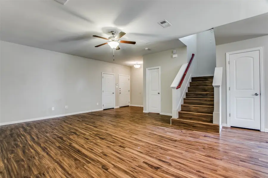 4917 Sanger Circle Drive, Sanger, TX 76266 - Image #2