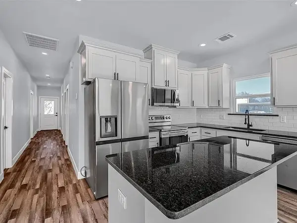 729 E Sears Street, Denison, TX 75021