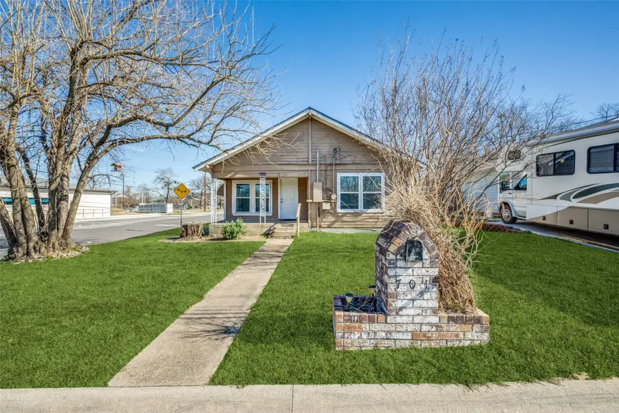 701 Lakey Street, Denton, TX 76205 - Image #2