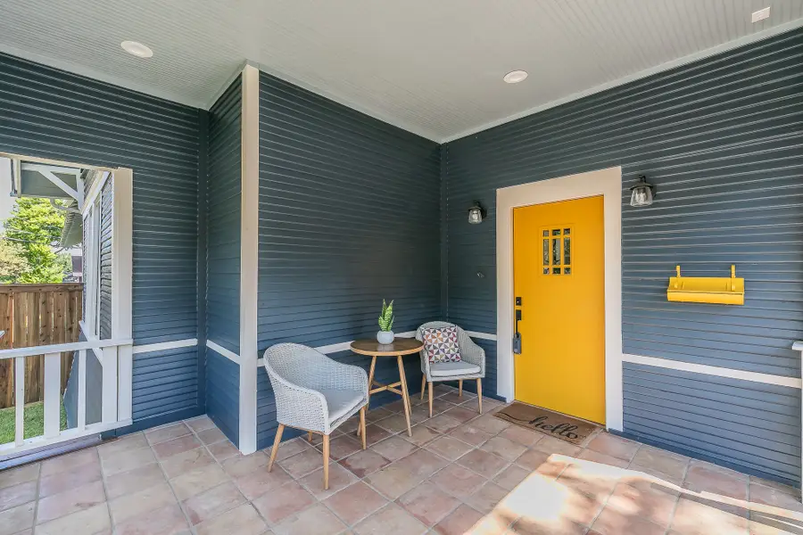 1140 Cedar Hill Avenue, Dallas, TX 75208 - Image #2