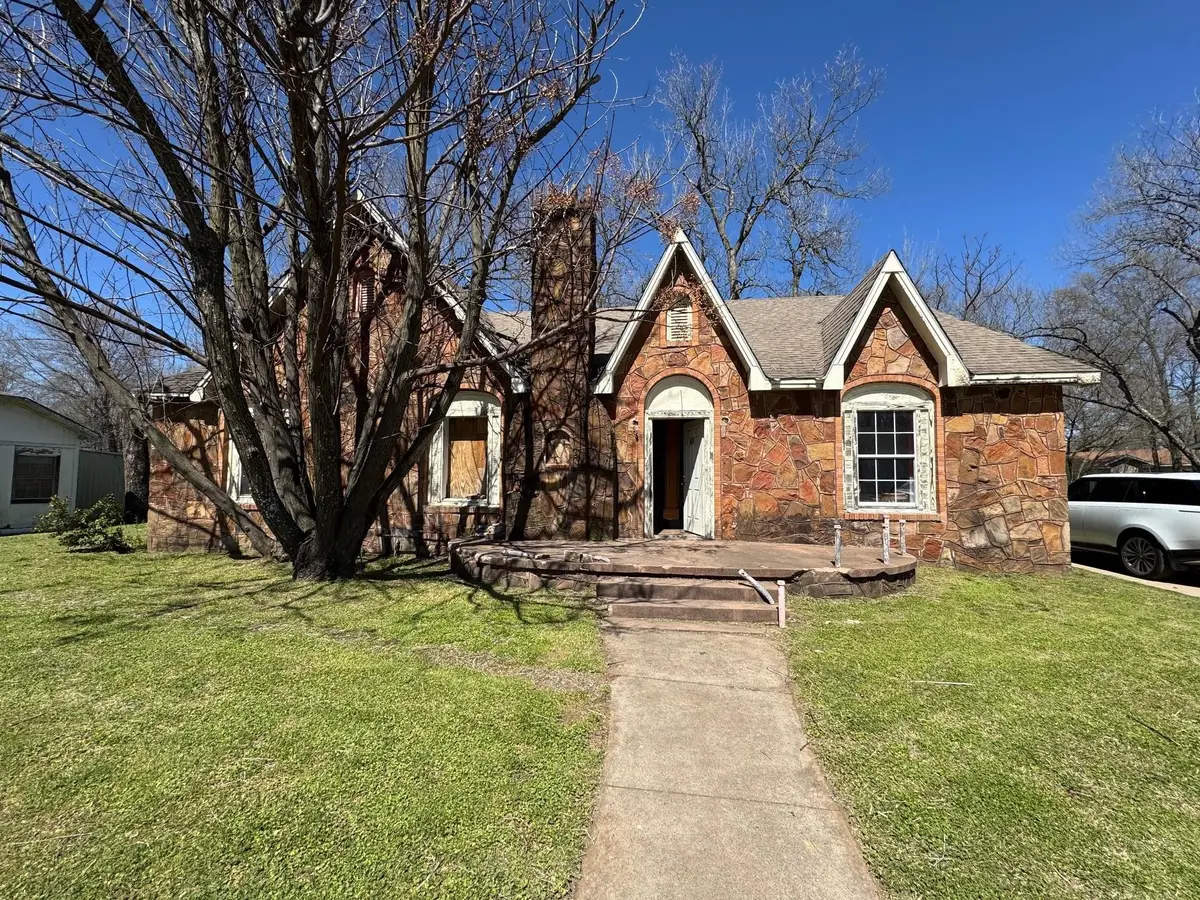 401 Pine Bluff Street, Paris, TX 75460 - #1