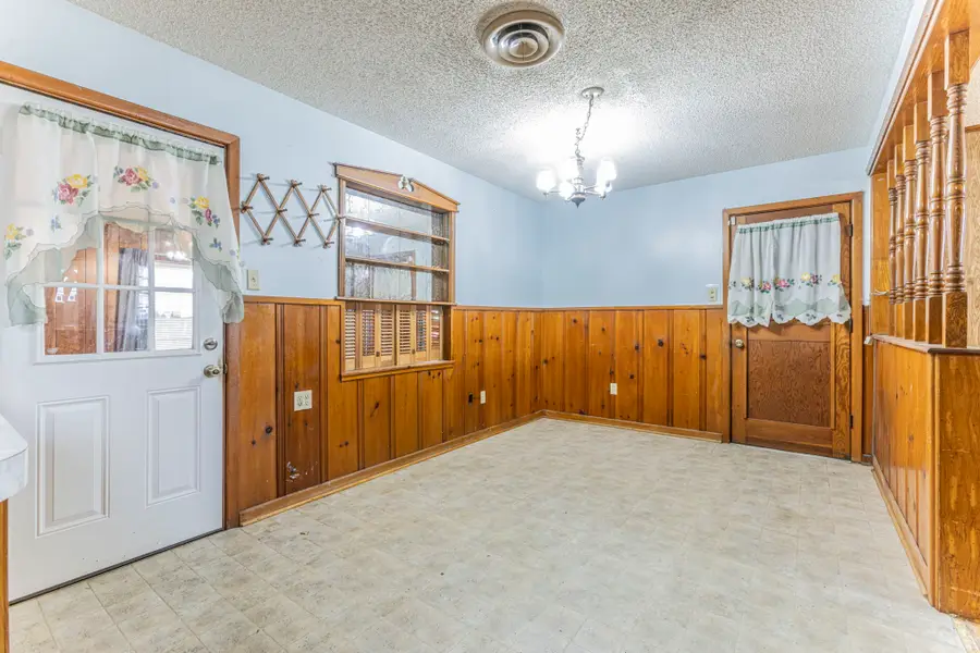 610 N Joyce Street, Lacy Lakeview, TX 76705 - #2