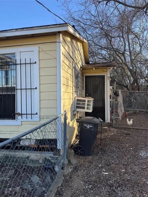 5122 Fitzhugh Avenue, Fort Worth, TX 76105