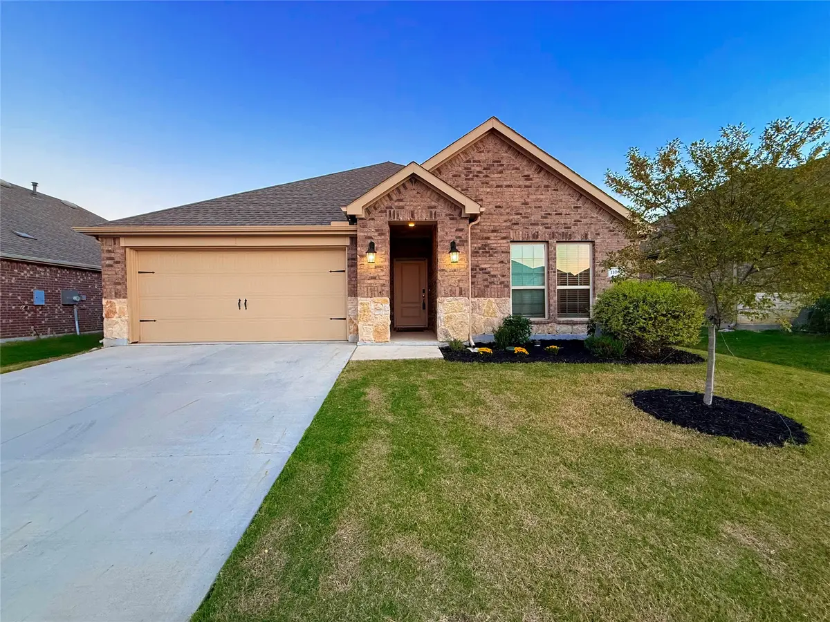 11008 Summer Rain Boulevard, Aubrey, TX 76227 - Image #1