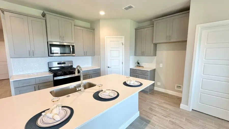 10632 Zircon Lane, Fort Worth, TX 76036 - Image #2