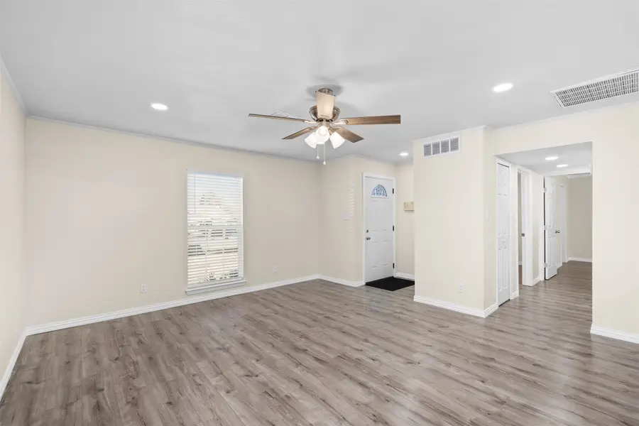 2201 Wildbriar Drive, Arlington, TX 76014 - Image #3