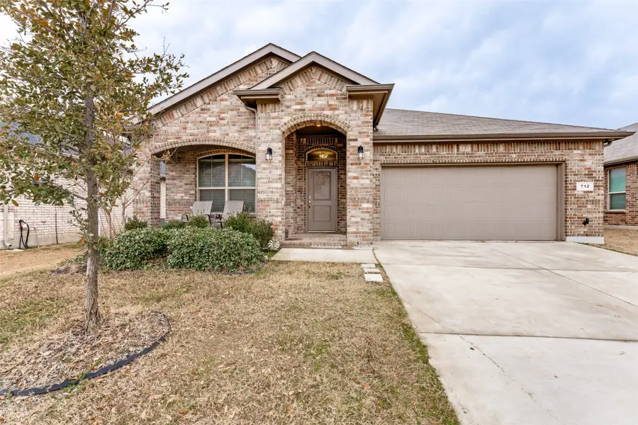 712 Greenford Manor, Justin, TX 76247 - #2