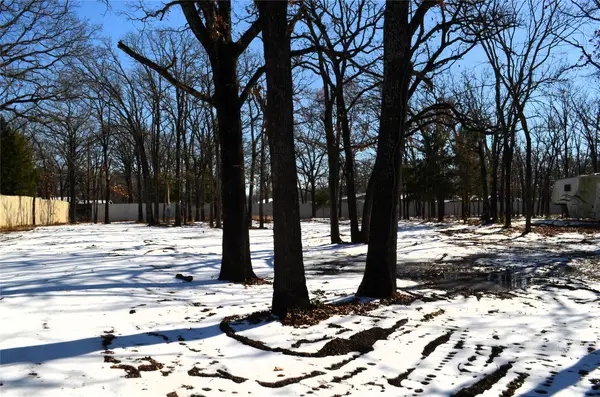 129 Lake Shadows Circle, Gun Barrel City, TX 75156