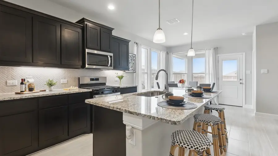 10833 Bloodstone Drive, Crowley, TX 76036 - Image #2