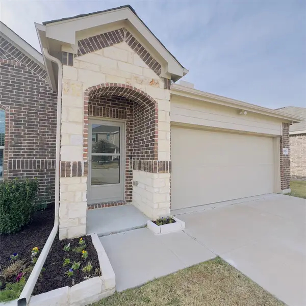 2513 Real Quiet Drive, Forney, TX 75126