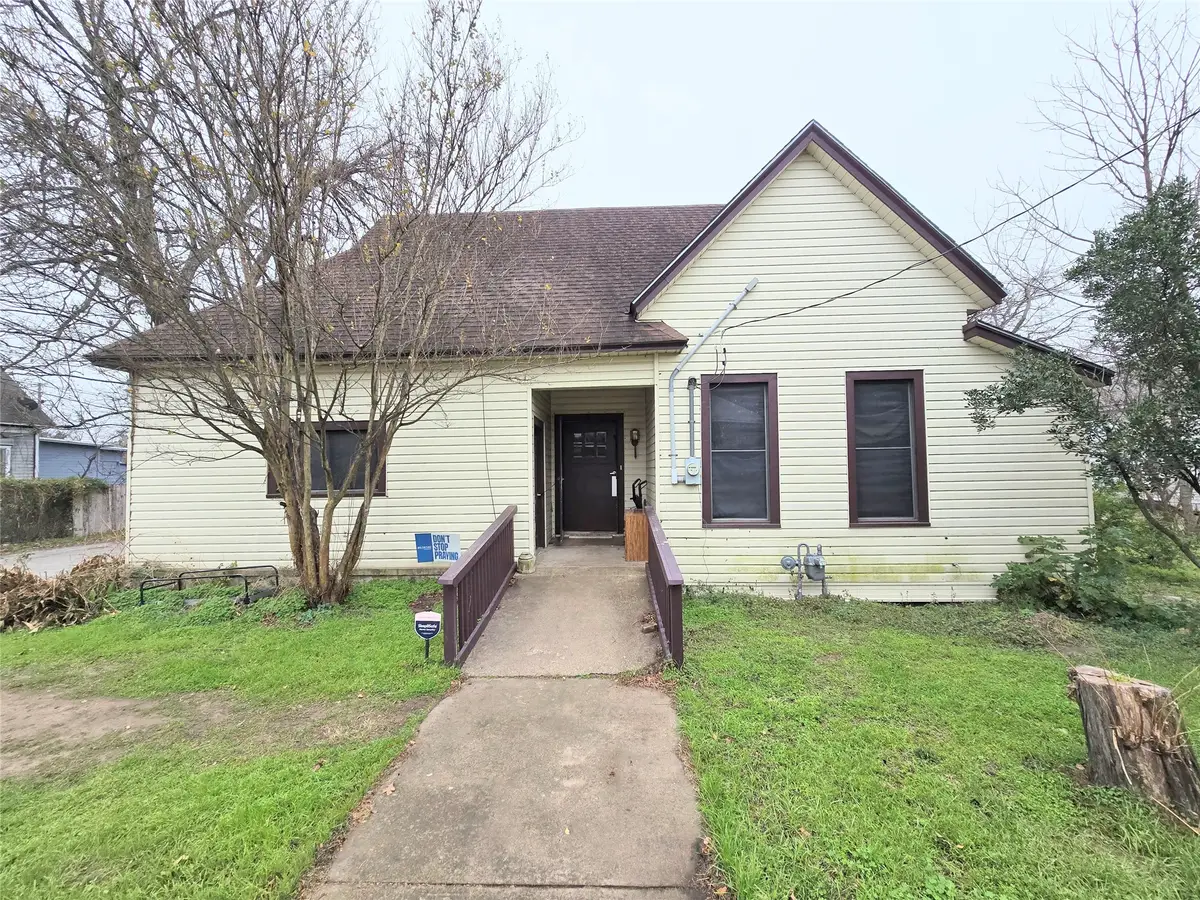322 Capps Street, Marlin, TX 76661 - Image #1