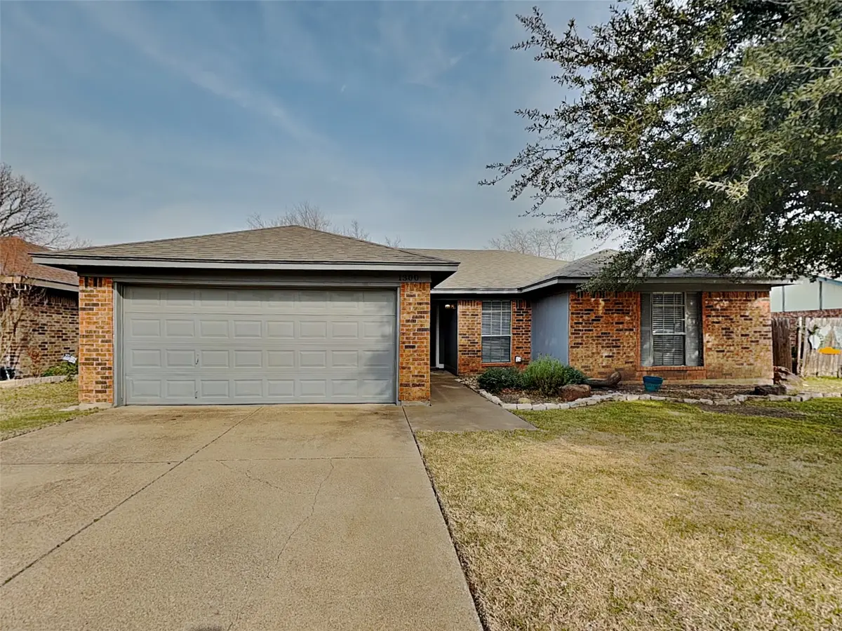 1300 N Creek Drive, Saginaw, TX 76179 - Image #1