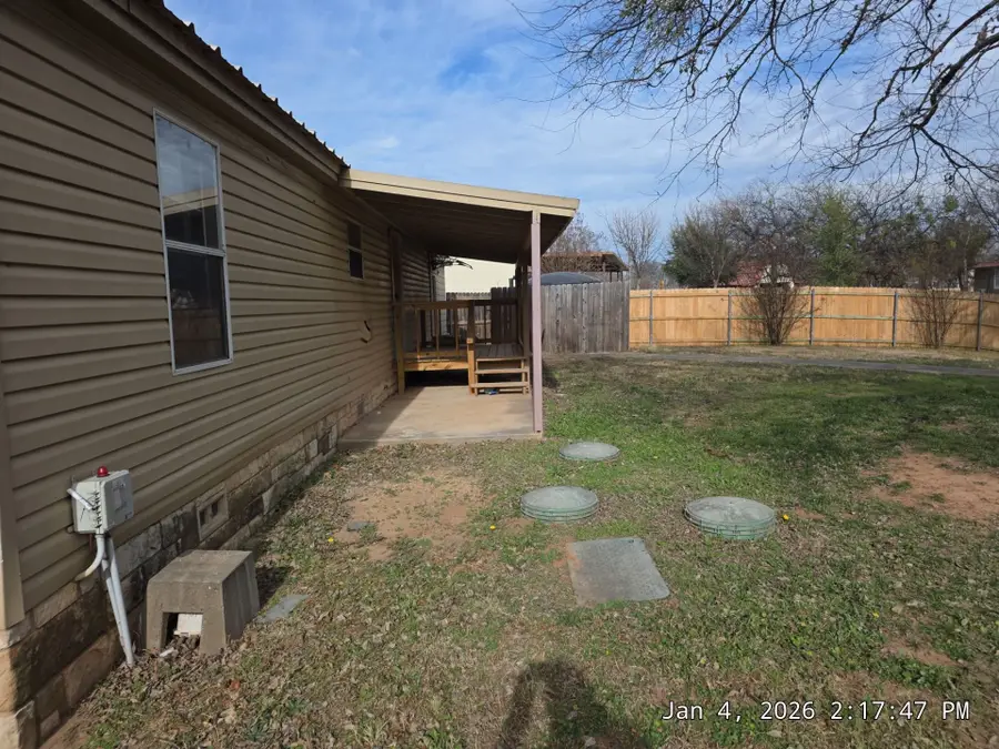 3203 Sunrise Court, Granbury, TX 76048 - Image #2