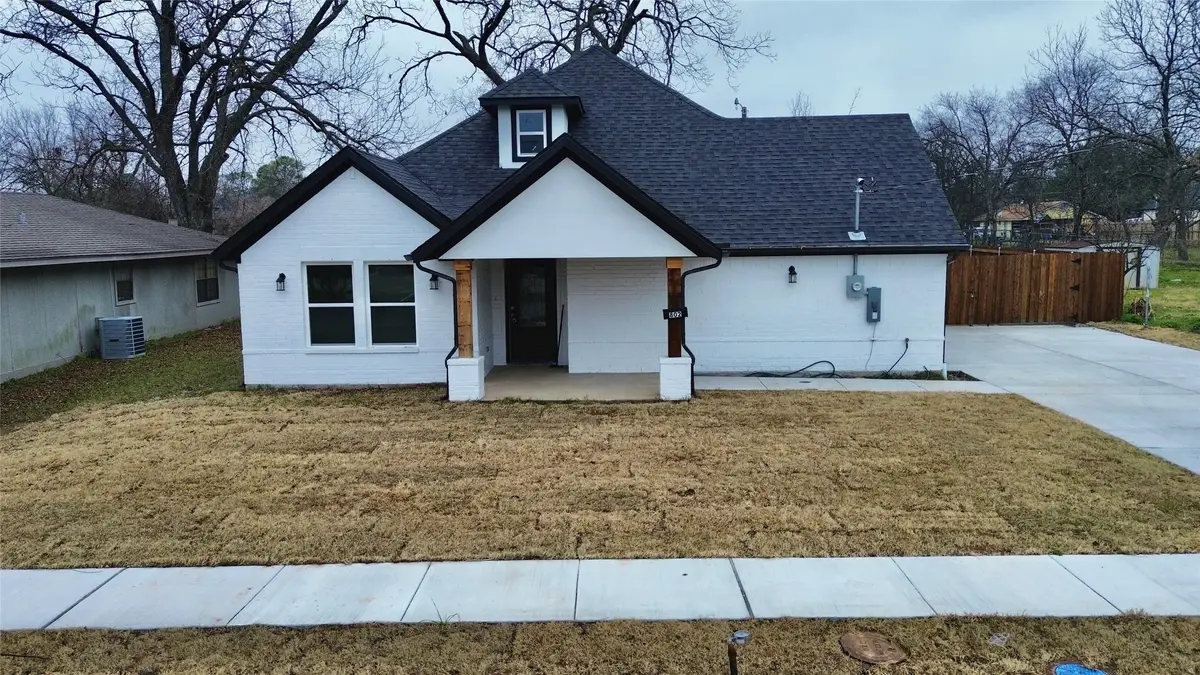 802 S Medora Street, Terrell, TX 75160 - Image #1