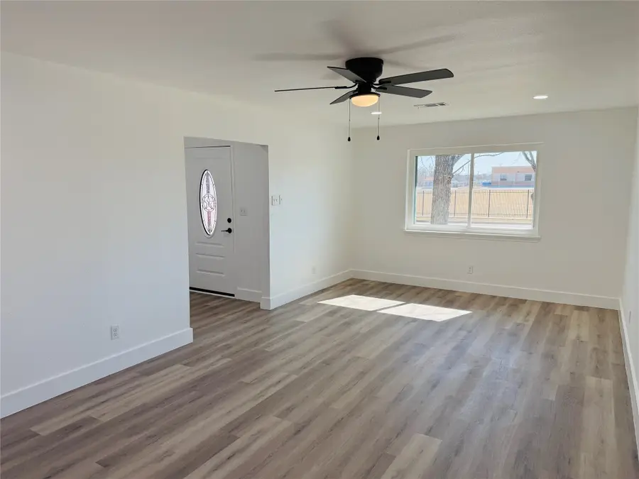 9009 Fairhaven Lane, Dallas, TX 75227 - Image #2