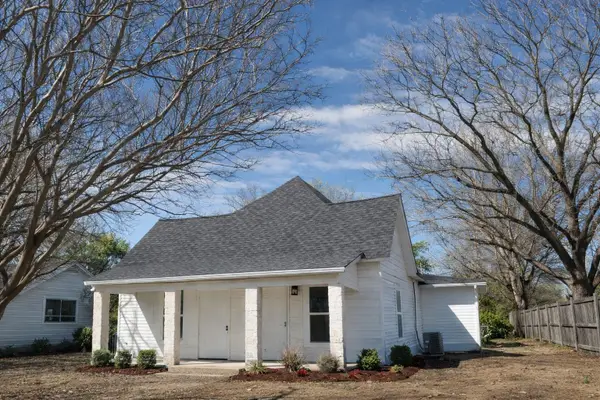 807 Kaufman Street, Waxahachie, TX 75165