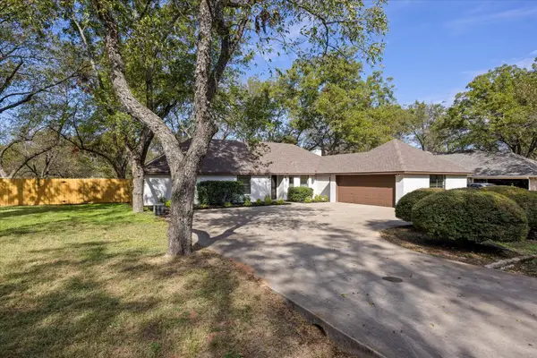 8906 Monticello Drive, Granbury, TX 76049