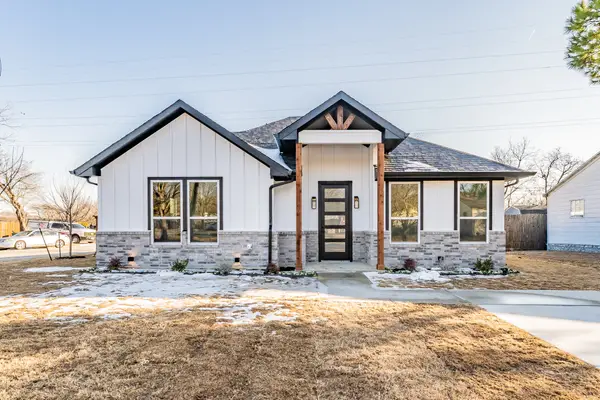 7138 Maple Park Drive, Richland Hills, TX 76118