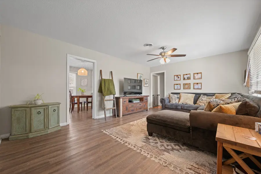 5309 Palmer Drive, Haltom City, TX 76117 - Image #3