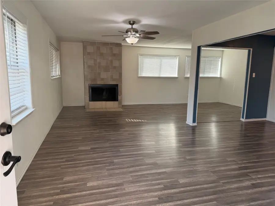 8615 Elam Heights Drive, Dallas, TX 75217 - Image #3