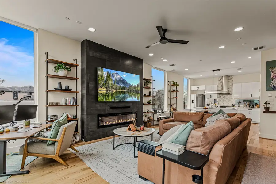 304 Mathey Court, Dallas, TX 75208 - Image #3