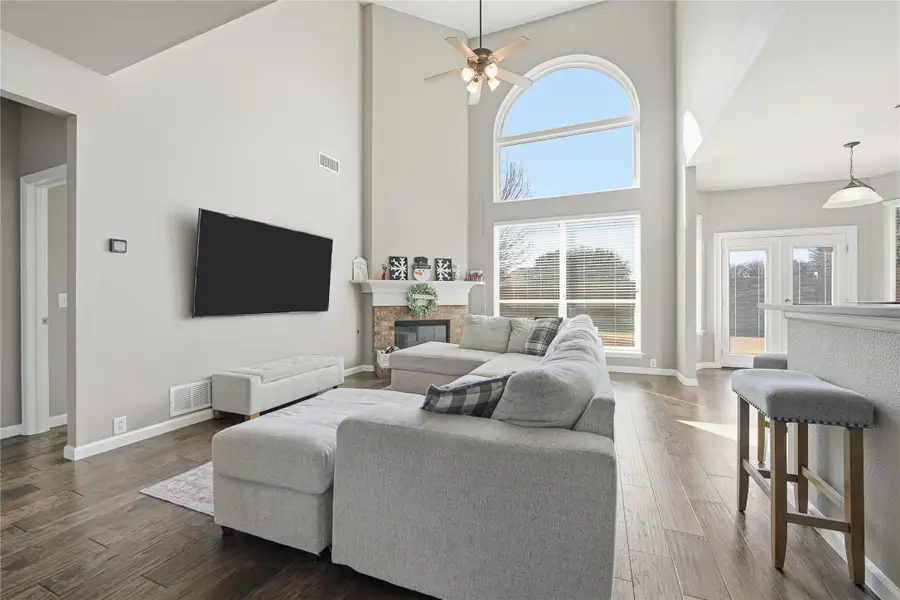 2736 Maple Creek Drive, Fort Worth, TX 76177 - #2