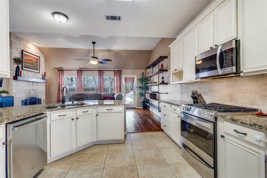 1524 Rustic Timbers Lane, Flower Mound, TX 75028 - Image #2