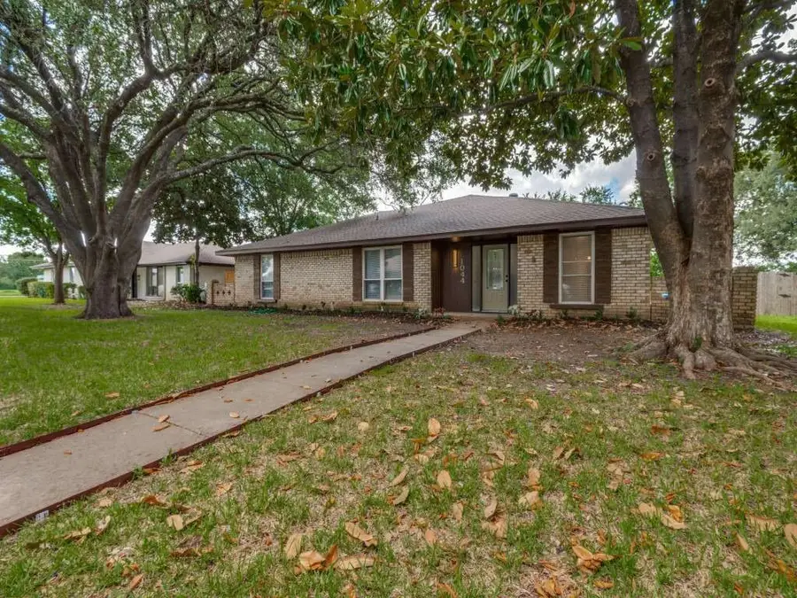 1044 Peach Lane, Desoto, TX 75115 - Image #2