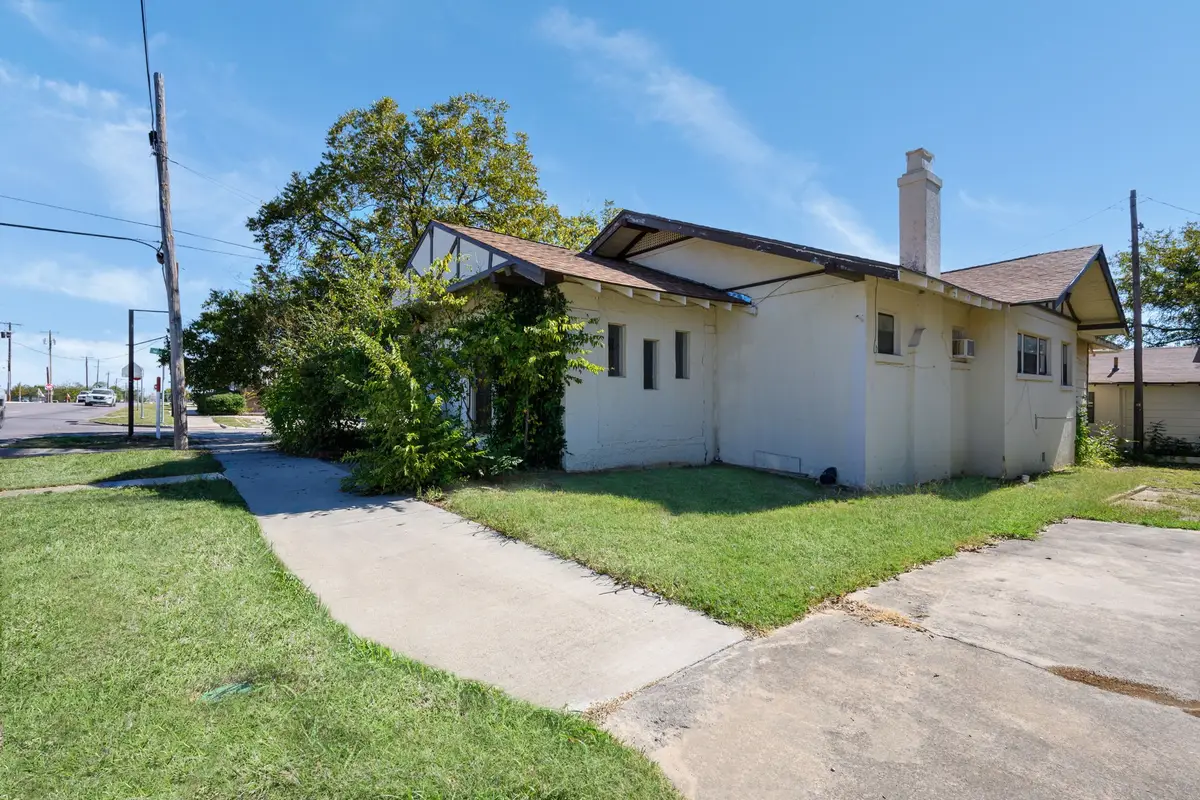 916-B E Hubbard Street, Mineral Wells, TX 76067 - Image #1